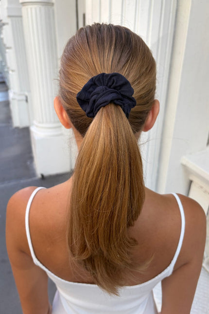 Basic Scrunchie - Navy