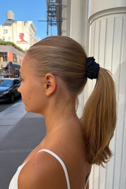 Basic Scrunchie - Navy